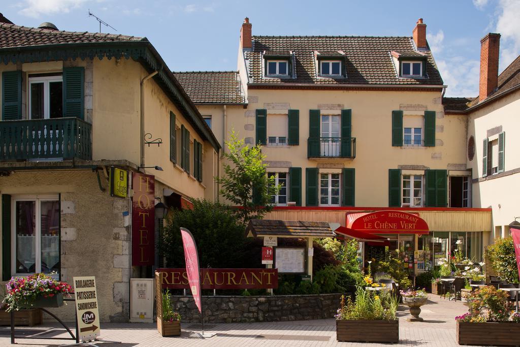 Logis Hotel-Restaurant Le Chene Vert Saint-Pourcain-sur-Sioule Exterior photo